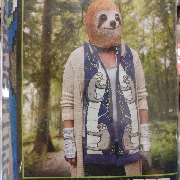 Archie Mcphee Sloth Scarf - Picture 2 of 4